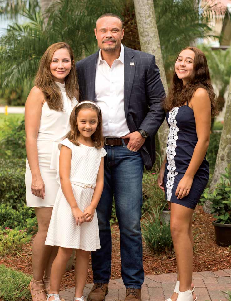 Dan Bongino avec sa femme et ses filles